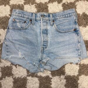 LEVIS 501 BUTTON FLY SHORTS SIZE 26